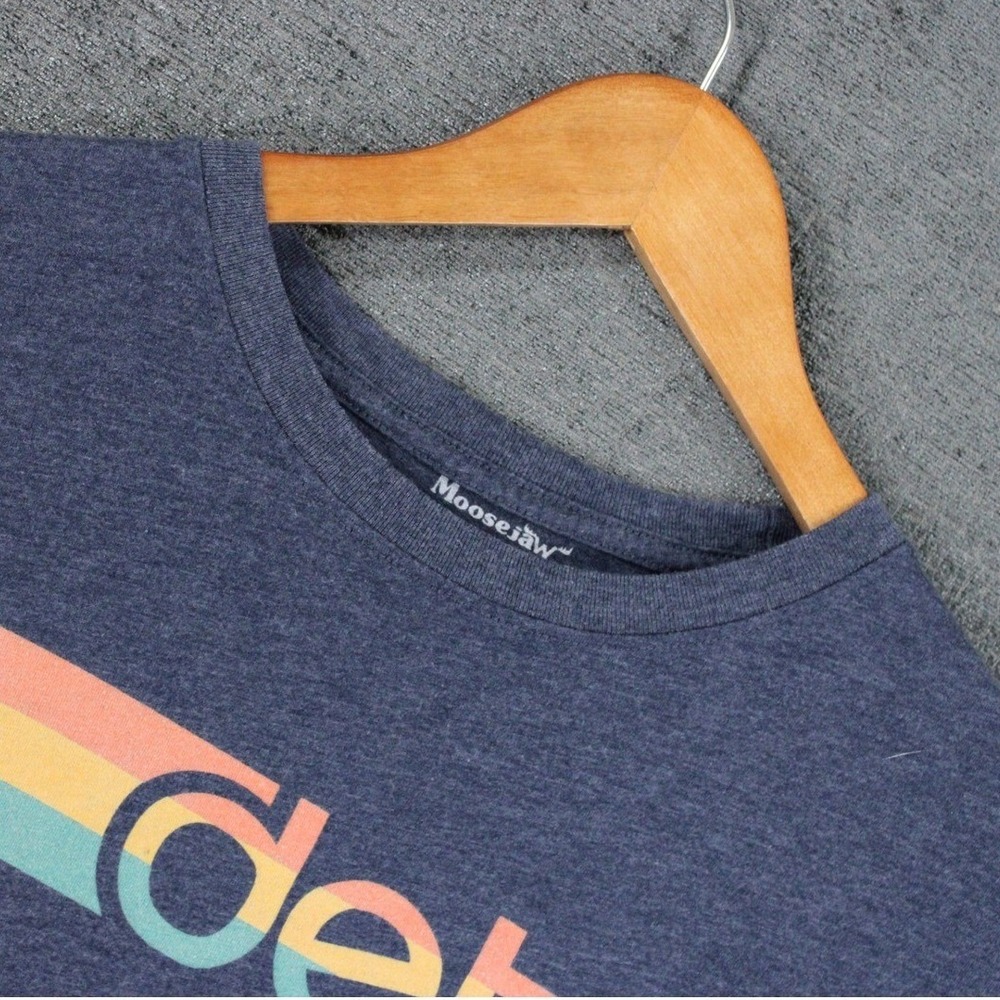 Moosejaw Detroit Graphic T-Shirt Mens Large Blue Heather Rainbow Stripe USA Made
